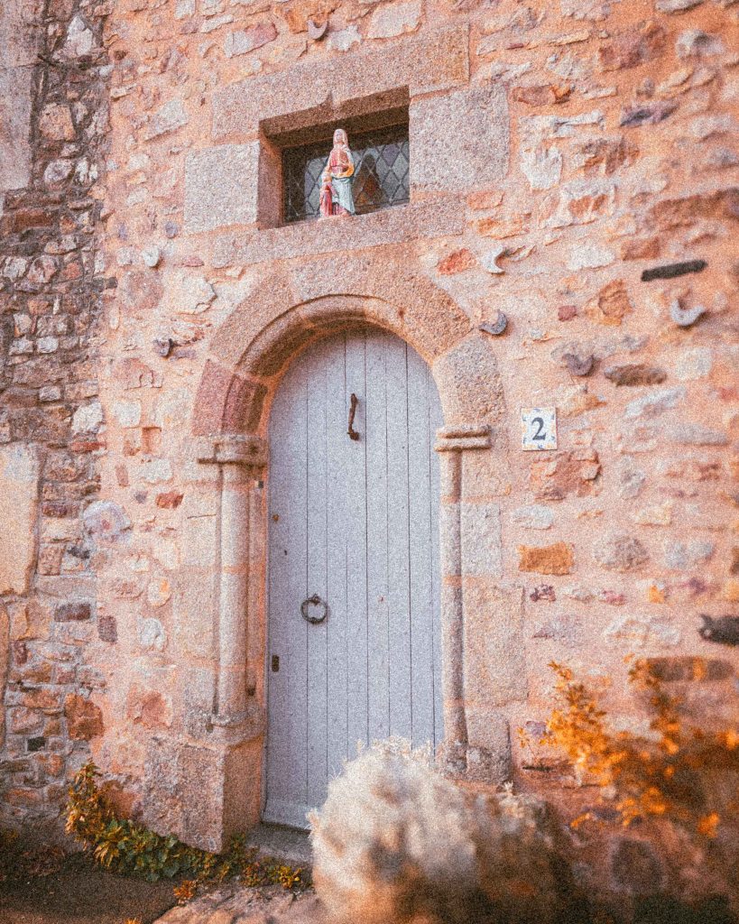 Balade à Sainte-Suzanne – Petite Cité de Caractère®
